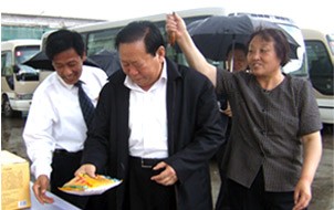 原山西省委書記、國家扶貧協會會長胡富國在沁州黃集團視察