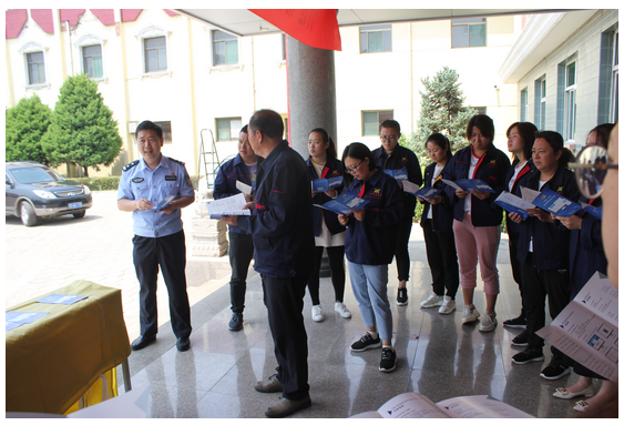 縣公安局到我司開展了“一網通一次辦，精準服務企業平臺”的宣講活動